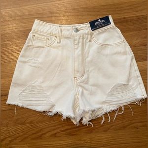 Hollister white denim mom shorts 3” size 00 / 23 NWT